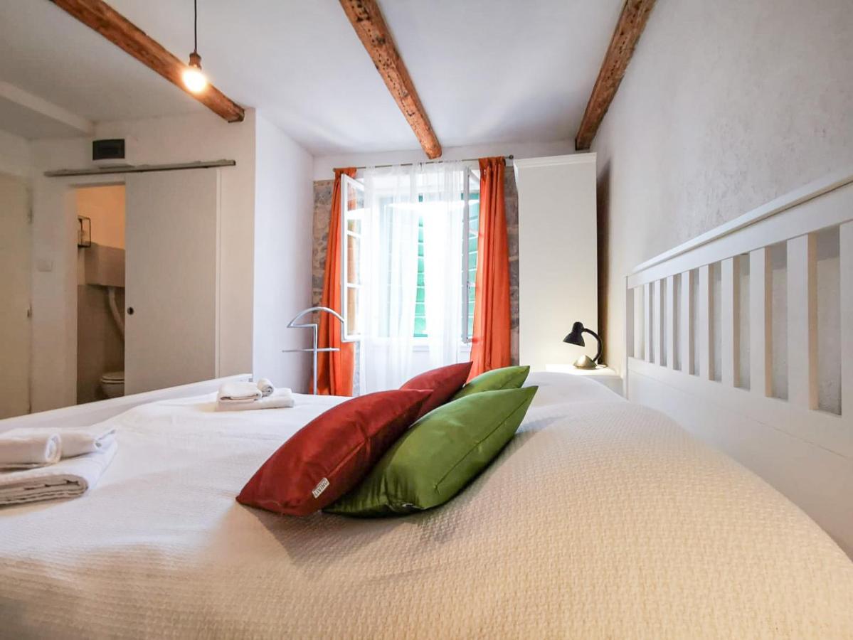 Val Comeza Hotell Komiža Exteriör bild