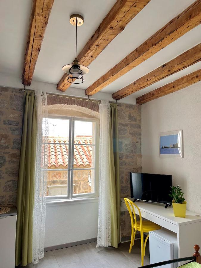 Val Comeza Hotell Komiža Exteriör bild