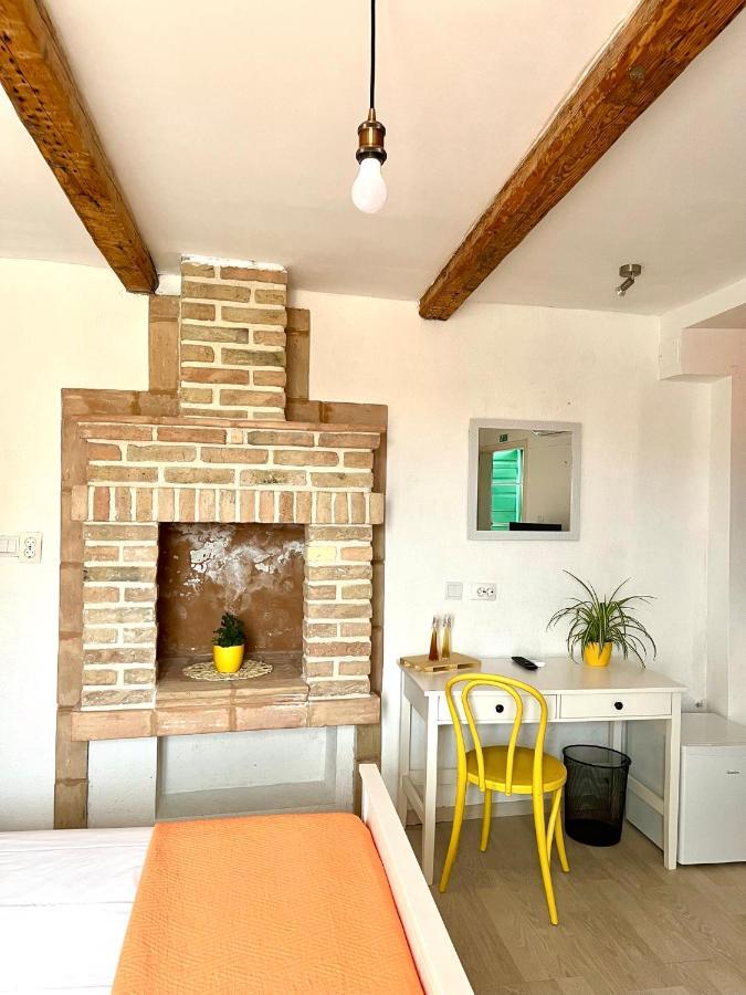 Val Comeza Hotell Komiža Exteriör bild