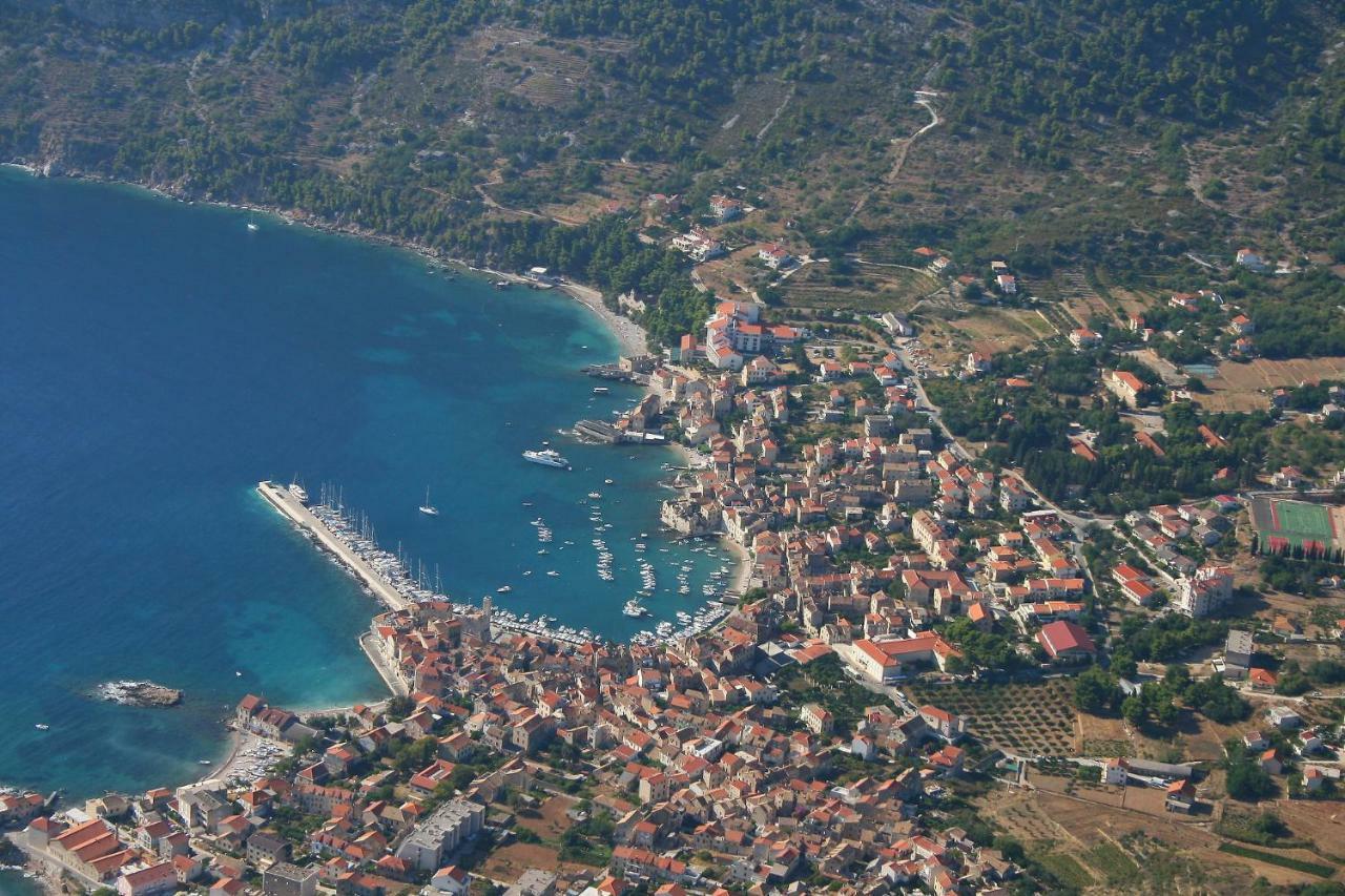 Val Comeza Hotell Komiža Exteriör bild