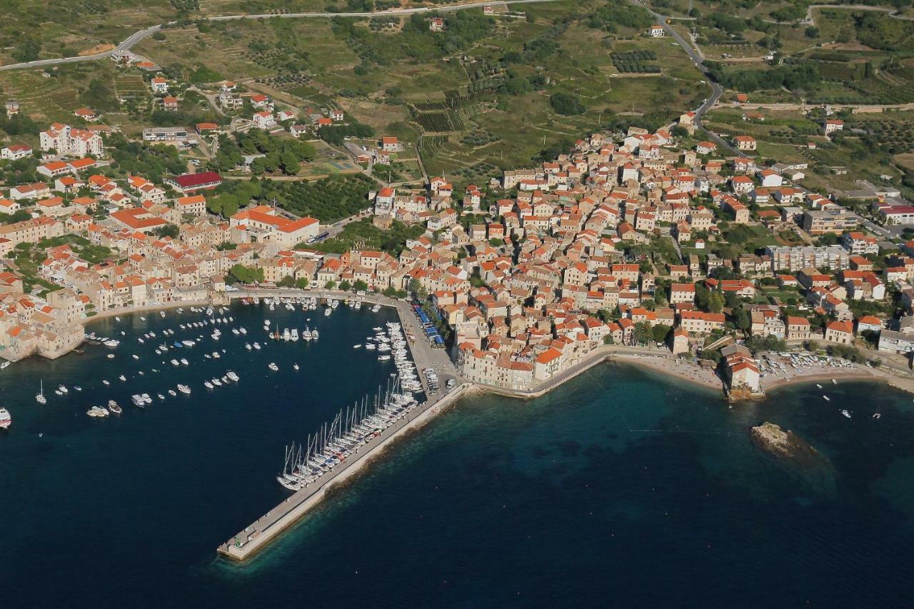 Val Comeza Hotell Komiža Exteriör bild