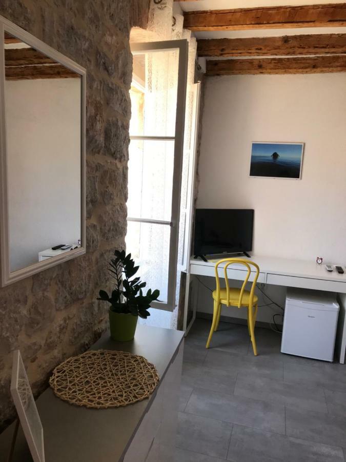 Val Comeza Hotell Komiža Exteriör bild